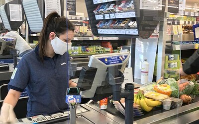 Supermarket Lidl ide zvyšovať platy zamestnancom na Slovensku. Na vyššie mzdy firma vyčlenila milióny eur
