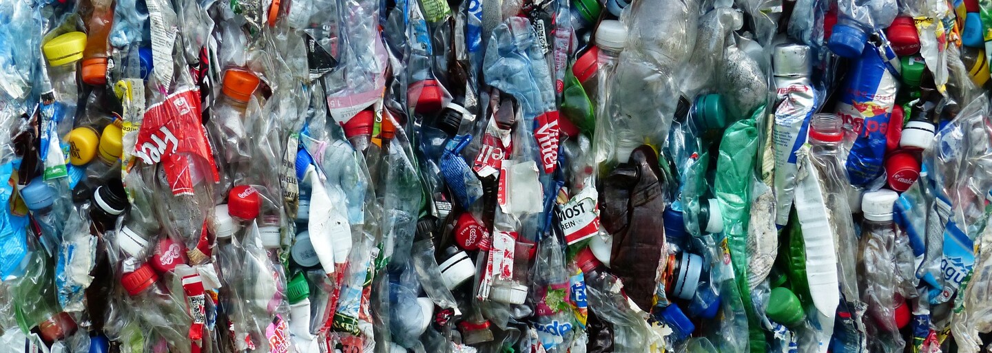 Supermarkety Kaufland a Lidl spustí zpětný odběr PET lahví a plechovek