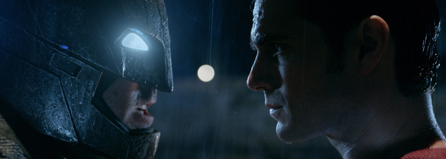 Svet DC: Batmana budeme vnímať aj ako záporáka, BvS poslúži ako základ pre Justice League a Bruce bude zlomený