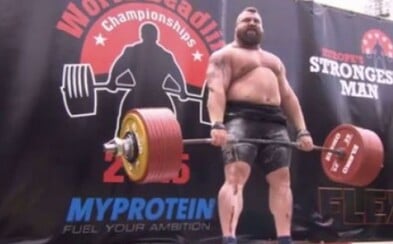 Světový rekord v mrtvém tahu je překonán! Silák Eddie Hall zvedl 463 kg jakoby nic Světový rekord v mrtvém tahu je překonán! Silák Eddie Hall zvedl 463 kg jakoby nic