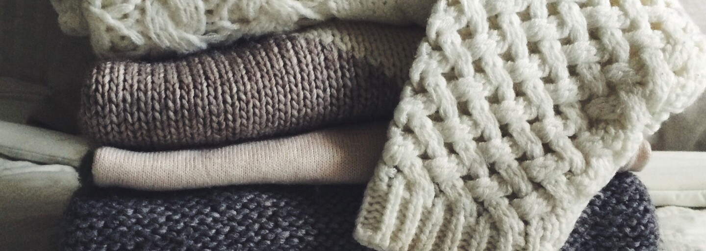 SWEATER WEATHER: Sprievodca aktuálnymi trendmi vo svete pletenín, kašmíru a oversized vlnených kúskov