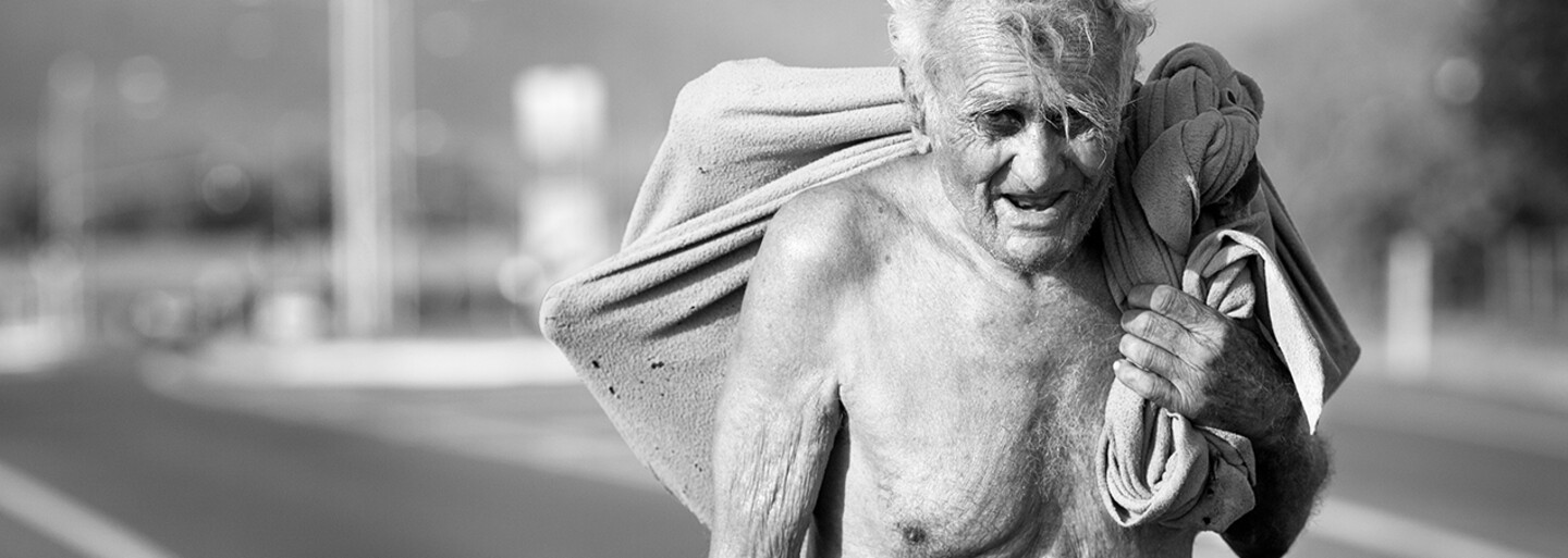 Syn princezny opustil před 60 lety civilizaci, přežil díky lovu krokodýlů a divočáků holýma rukama