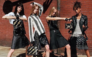 Syn Willa Smitha, Jaden, pózuje pre Louis Vuitton v sukni ako hlavná tvár ženskej kampane na rok 2016 Syn Willa Smitha, Jaden, pózuje pre Louis Vuitton v sukni ako hlavná tvár ženskej kampane na rok 2016