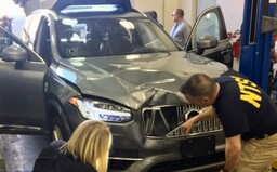 Systém autonómneho riadenia vozidiel Uberu zabil človeka, lebo nešiel po prechode pre chodcov