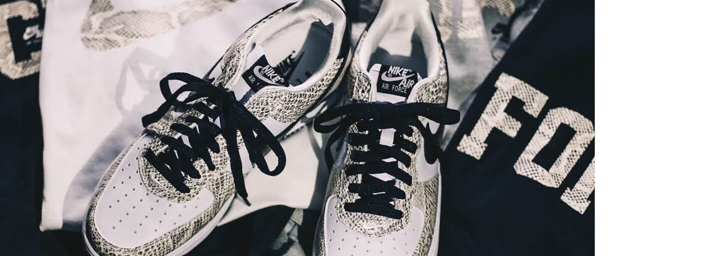 Takashi Murakami a Drake na spoločnej kolekcii a Nike Air Force 1 v haďej koži. Exkluzivity z ComplexConu vyrážajú dych