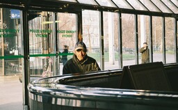 Takhle přežívají zimu pražští bezdomovci: Příběhy lidí, kteří nemají kam jít