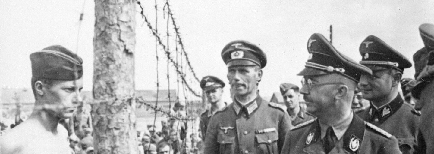Téměř omdlel, když mu kabát pocákal mozek Žida. Deník Heinricha Himmlera, objevený teprve nedávno, odhaluje jeho ohavnosti