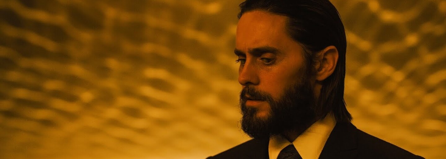 Talentovaný Jared Leto sa kvôli Blade Runnerovi nechal na natáčaní "oslepiť", aby sa tak viac vžil do svojej postavy
