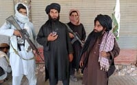 Taliban ocenil svojich samovražedných atentátnikov. Ich rodinám ponúka peniaze a majetky