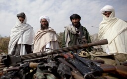 Tálibán ze všech stran vnikl do Kábulu