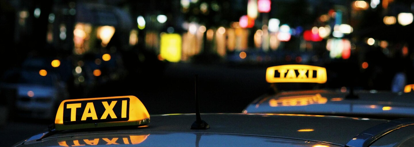 Taxikár z Bratislavy: Keď niekedy pôjdete Boltom a uvidíte cenu 2,90 €, zamyslite sa, čo je za tým. Zdierajú vodičov (Rozhovor)