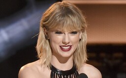 Taylor Swift má problém, vlastníci práv na jej skladby jej zakazujú spievať veľkú časť vlastnej tvorby naživo.