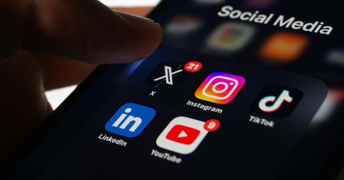 Novým trendem sociálních sítí je nic nepostovat. Aktivita na „sockách“ od roku 2022 upadá