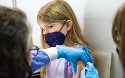 Téměř každý bude v Německu do konce zimy očkovaný, vyléčený nebo mrtvý, prohlásil ministr zdravotnictví