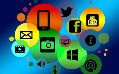 Téměř polovina Čechů používá sociální sítě. Oproti tomu přibližně čtvrtina domácností vůbec nedisponuje připojením k internetu Téměř polovina Čechů používá sociální sítě. Oproti tomu přibližně čtvrtina domácností vůbec nedisponuje připojením k internetu