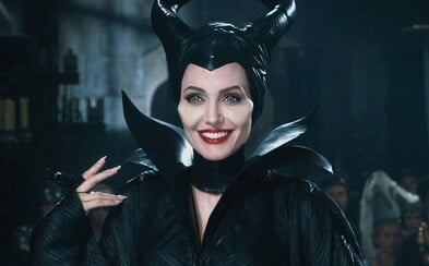 Temné pokračovanie Maleficent s Angelinou Jolie sa začne natáčať už v apríli. Snímku si vezme na starosť režisér Pirátov Karibiku 5 Temné pokračovanie Maleficent s Angelinou Jolie sa začne natáčať už v apríli. Snímku si vezme na starosť režisér Pirátov Karibiku 5