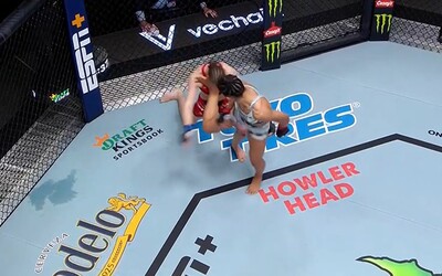 Tereza Bledá svůj první zápas v UFC prohrála. Brazilka ve 3. kole trefila tvrdý kop z otočky