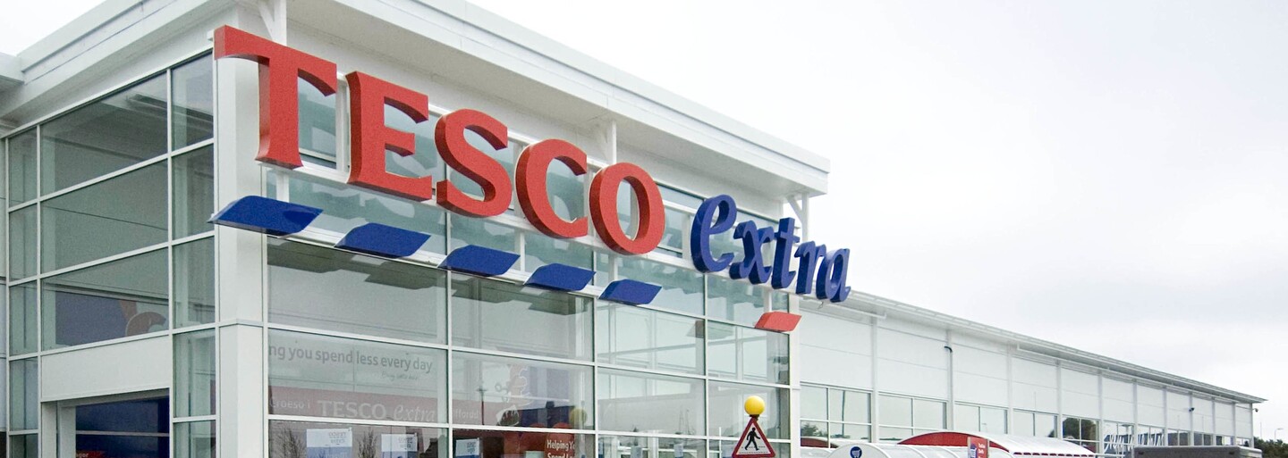 Tesco posouvá nakupování o level výše. Díky nové službě budeme moci skenovat zboží již v nákupním vozíku