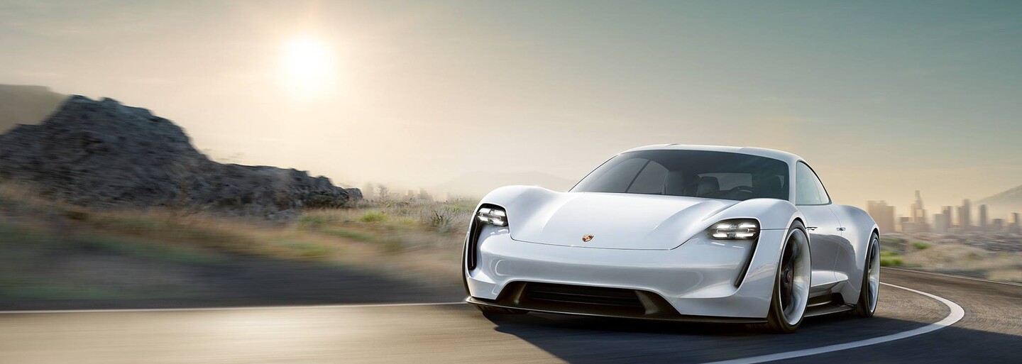 Tesla má problém, luxusný 600-koňový elektromobil od Porsche sa nabije na 80 percent za 15 minút!