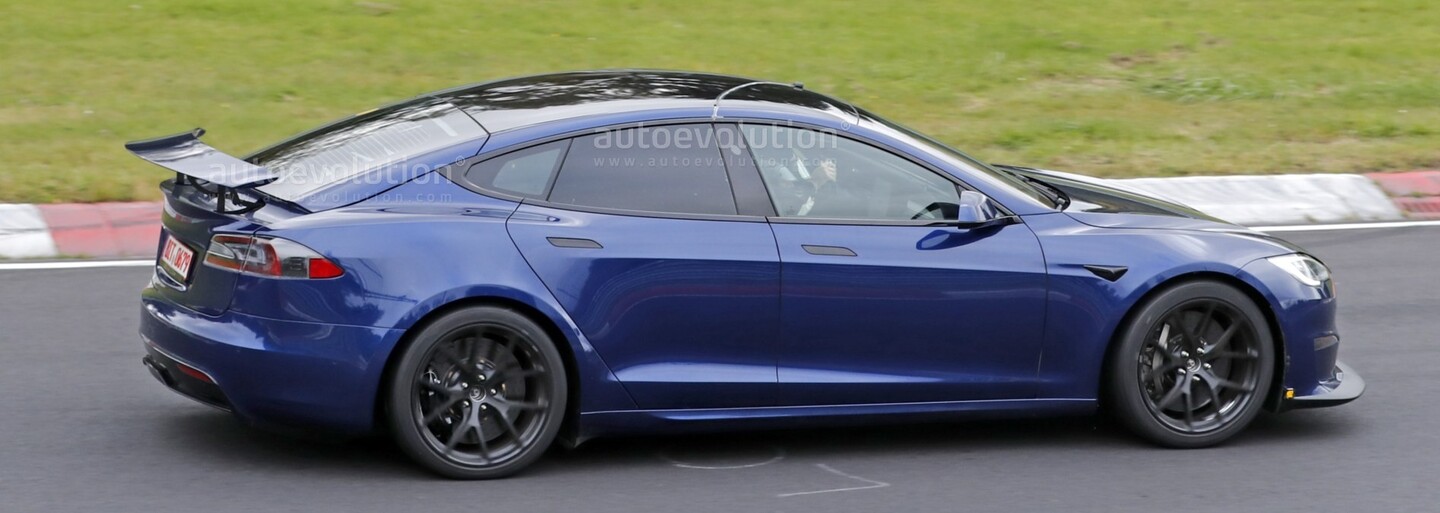 Tesla nadelila Porsche na Nürburgringu 12 sekúnd, teraz testuje záhadný prototyp. Príde extrémna verzia Plaid+?