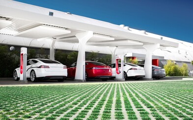 Tesla ruší bezplatné nabíjení v síti Superchargerů. Překvapuje to vůbec někoho? Tesla ruší bezplatné nabíjení v síti Superchargerů. Překvapuje to vůbec někoho?