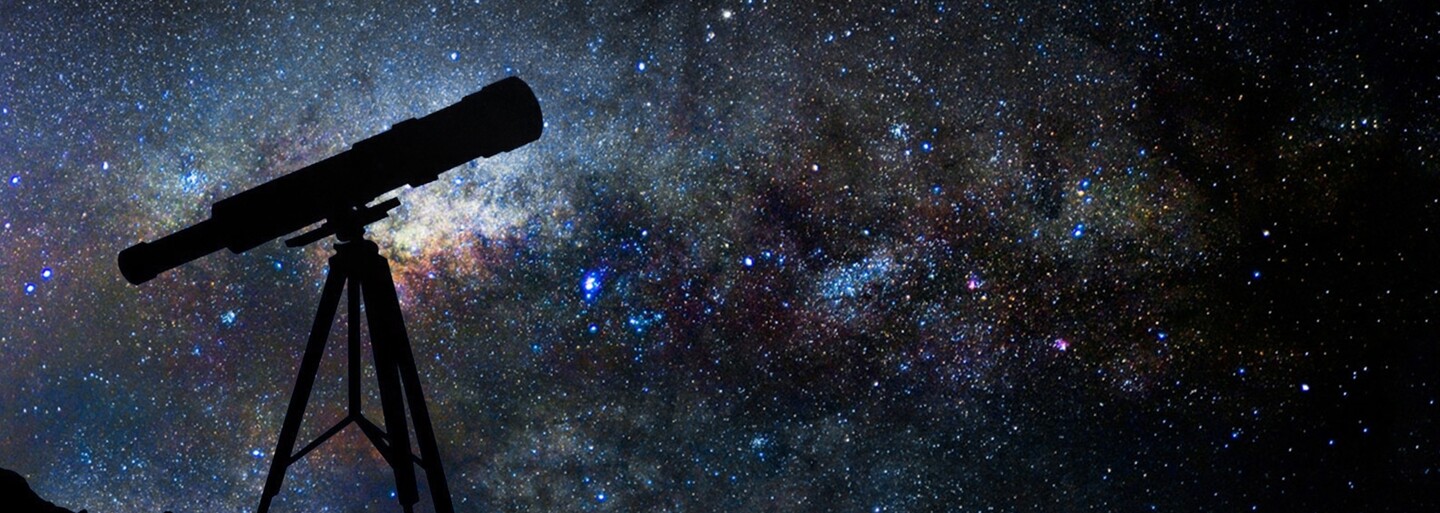 Tesné priblíženie Venuše a Jupiteru spolu so splnom vytvorilo na oblohe neobyčajné divadlo