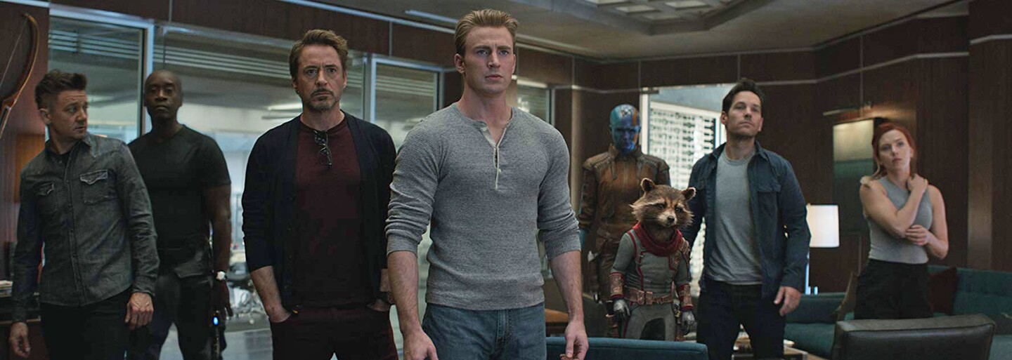 Thanos dovolil Avengerom, aby ho zabili. Svoj osud naplnil, a tak mu to bolo jedno
