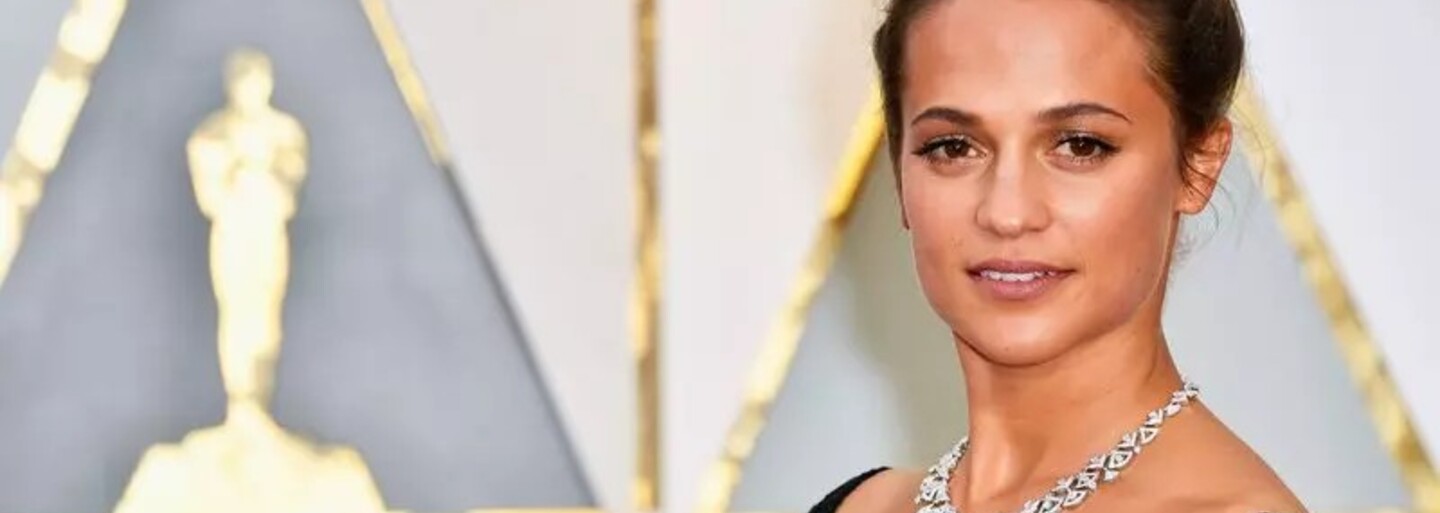 The Actress Alicia Vikander: "Fame Destroyed Me. When Everyone Thought I Was At The Top, I Was The Saddest."