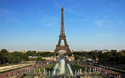 The Eiffel Tower Is Corroded By Rust And Needs A Complete Repair
