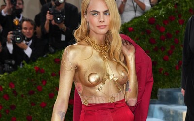 The Most Bizarre Red Carpet Outfits Of 2022: Cara Delevingne With Golden Breasts Or Lizzo In A Huge Garbage Bag