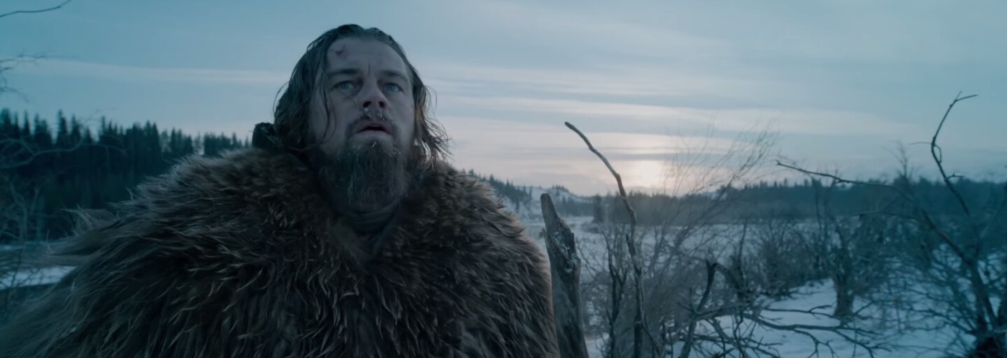 The Revenant to síce rozbalil skvelým teaser trailerom, príliš ukecanú snímku však nečakajte
