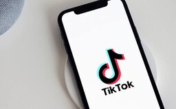 TikTok potajomky špehoval dáta miliónov užívateľov. Apple vďaka novej funkcii kleplo aplikácii po prstoch