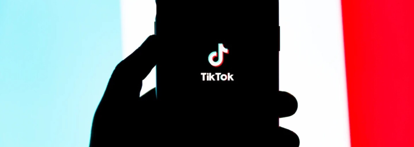TikTok sa pre mladých stáva „závažnou hrozbou“. Podľa najnovšej štúdie je plný toxicity a hoaxov o klíme či vojne na Ukrajine