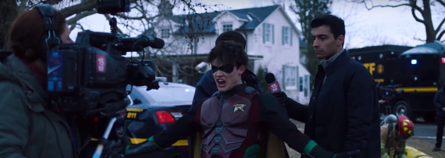 Tím Titans sa v 2. sérii pustí do boja proti Deathstrokeovi. Pomocnú ruku im podá Batman aj Superboy