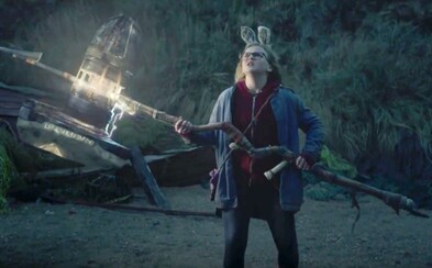Tínedžerka bojuje vo výborne vyzerajúcej fantasy dráme I Kill Giants s obrovskými netvormi. Nejde však len o jej bujnú fantáziu? Tínedžerka bojuje vo výborne vyzerajúcej fantasy dráme I Kill Giants s obrovskými netvormi. Nejde však len o jej bujnú fantáziu?