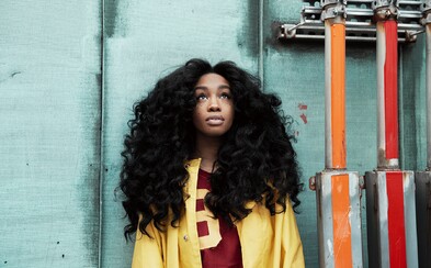 Tip na hudbu: Mladá speváčka SZA vydala výborný album Ctrl, ktorým sa nebojí búrať žánrové hranice a nájdeme na ňom aj Kendricka či Travisa Tip na hudbu: Mladá speváčka SZA vydala výborný album Ctrl, ktorým sa nebojí búrať žánrové hranice a nájdeme na ňom aj Kendricka či Travisa