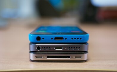 Tmavomodrý iPhone? Apple vraj plánuje vymeniť šedé prevedenie iOS smartfónu za novú farbu Tmavomodrý iPhone? Apple vraj plánuje vymeniť šedé prevedenie iOS smartfónu za novú farbu