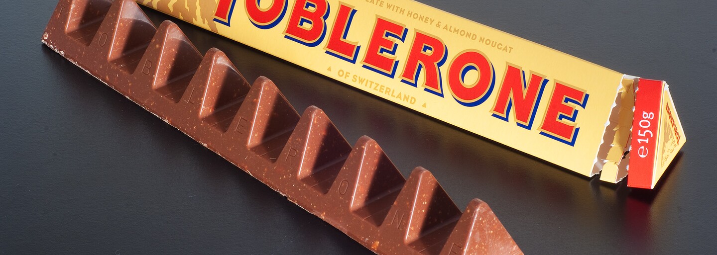 Toblerone se vrací k původnímu tvaru bez velkých mezer