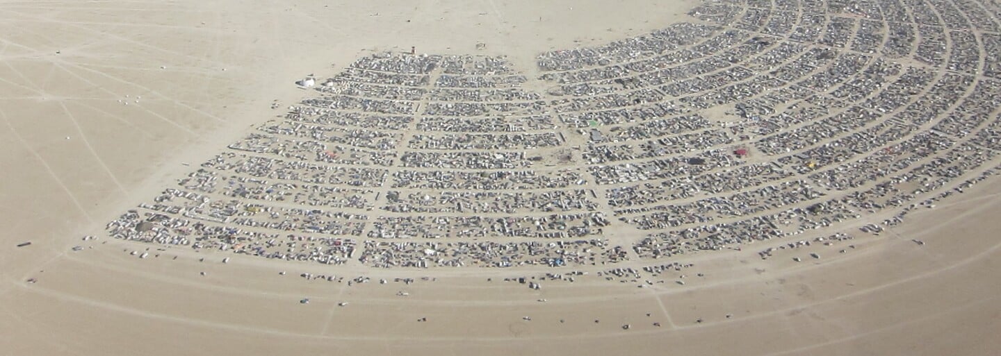 Letošní Burning Man je za námi. Podívej se, jak si ho užívala Cara Delevingne, Katy Perry nebo Karlie Kloss