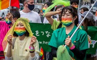 Tokio začne od novembra uznávať partnerstvá osôb rovnakého pohlavia. Nebudú však mať rovnaké práva ako manželské páry