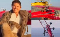 Tom Cruise natočil najšialenejšiu reklamu na kiná a svoj nový film. Počas letu sa postavil na lietadlo