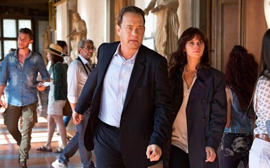 Tom Hanks a božská Felicity Jones sú na úteku na prvých obrázkoch k Infernu Tom Hanks a božská Felicity Jones sú na úteku na prvých obrázkoch k Infernu