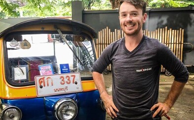 Tomáš dojel v tuk-tuku z Thajska na Moravu. Utíkal před slonem, viděl Himálaj a v Indii odmítl nabídku k sňatku Tomáš dojel v tuk-tuku z Thajska na Moravu. Utíkal před slonem, viděl Himálaj a v Indii odmítl nabídku k sňatku
