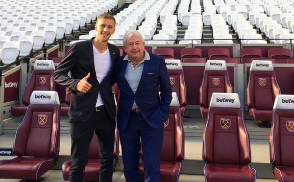 Tomáš Souček podepsal smlouvu s West Hamem United. Stal se nejdražším hráčem, který kdy odešel z české ligy