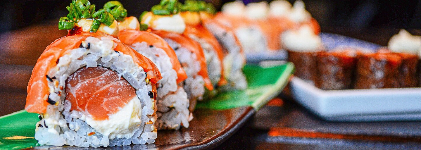 Toto je 8 najlepších sushi v Bratislave. Ako dopadla vojna šťavnatosti, poctivosti a skvelého aranžovania?