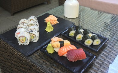 Toto je 8 najlepších sushi v Bratislave. Ako dopadla vojna šťavnatosti, poctivosti a skvelého aranžovania? Toto je 8 najlepších sushi v Bratislave. Ako dopadla vojna šťavnatosti, poctivosti a skvelého aranžovania?