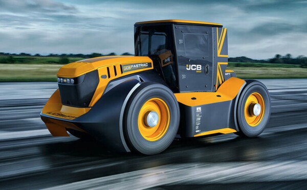 Toto je nejrychlejší traktor na světě, vytáhne až 247,47 km/h