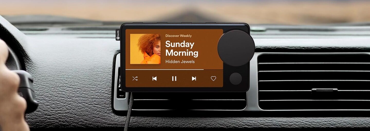 Toto je prvé zariadenie od Spotify. Car Thing robí streamovanie hudby pohodlnejšie aj na 15-ročnom VW Golfe