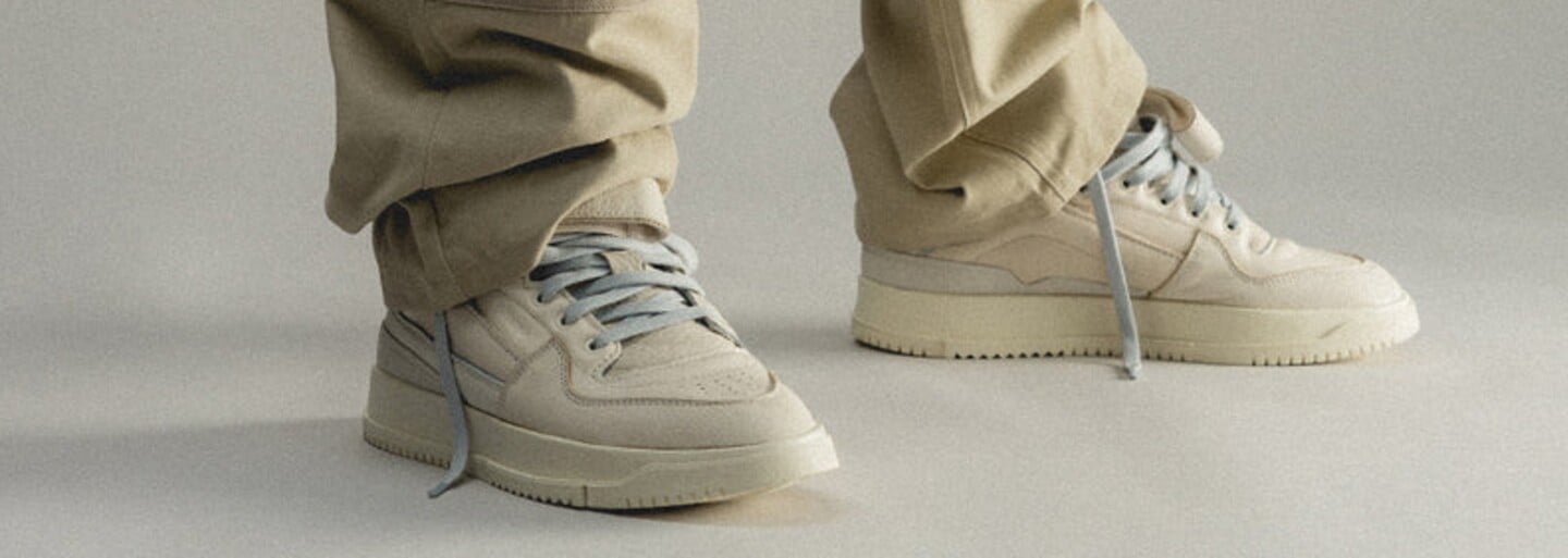 Toto sú najlepšie jarné tenisky. Doplň svoju zbierku o horúce novinky od značiek Adidas, Converse či Hoka One One®