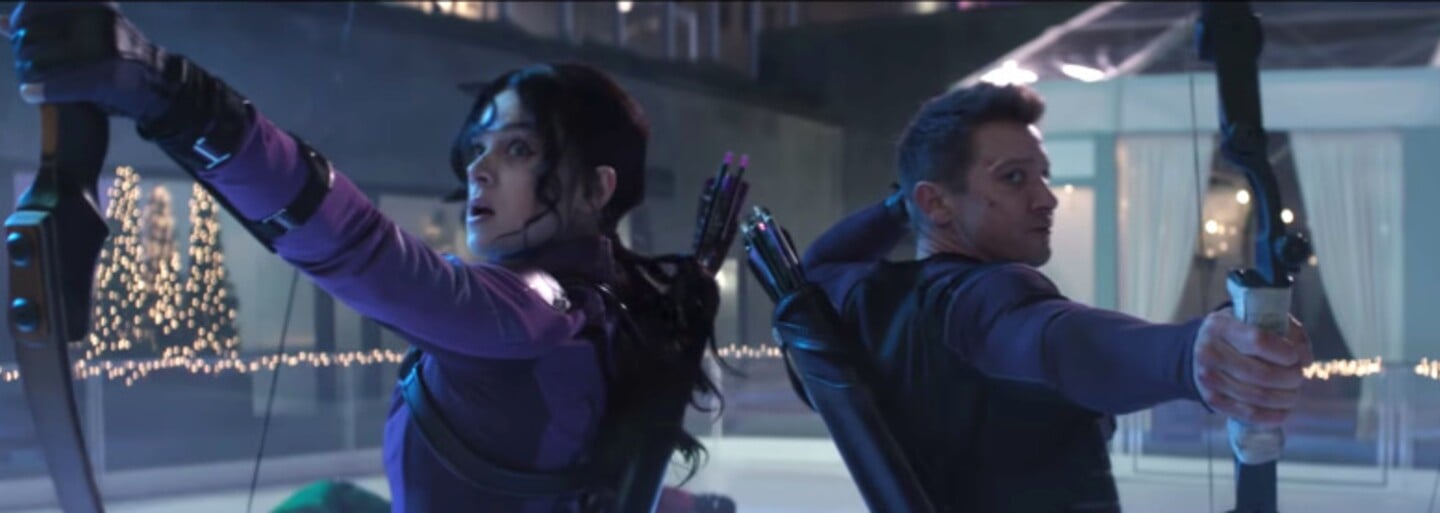Trailer na seriál Hawkeye: priprav sa na vianočne naladenú marvelovku so super akciou v štýle Die Hard
